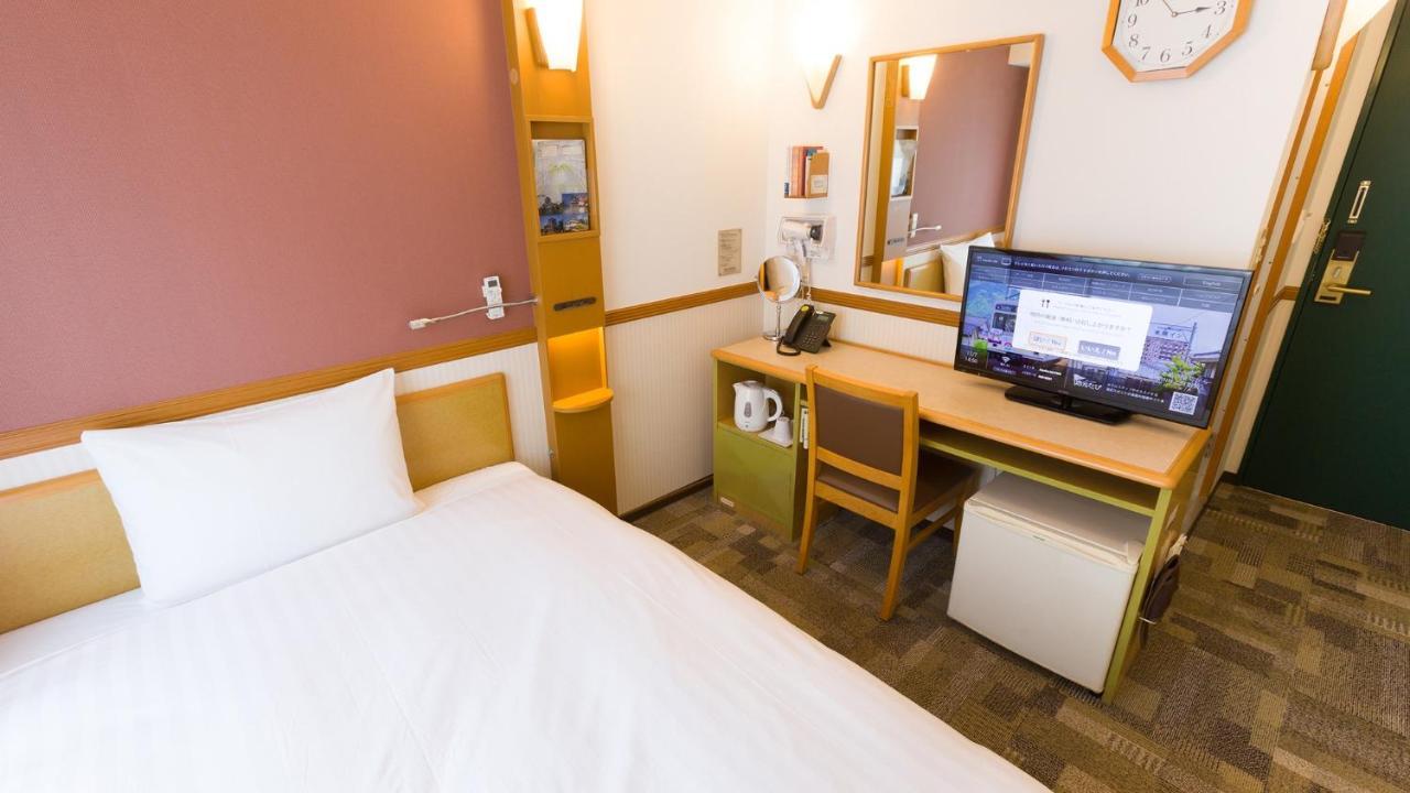 Toyoko Inn Shin-Yokohama Ekimae Honkan מראה חיצוני תמונה