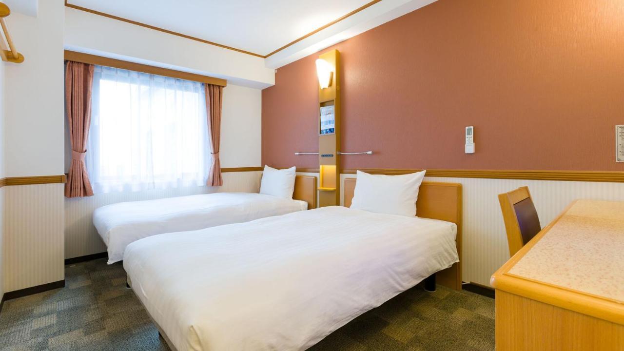 Toyoko Inn Shin-Yokohama Ekimae Honkan מראה חיצוני תמונה