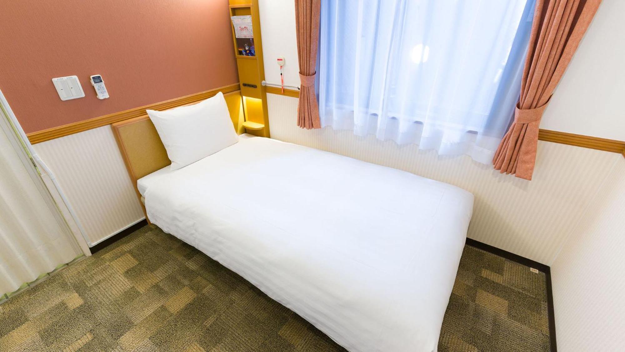 Toyoko Inn Shin-Yokohama Ekimae Honkan חדר תמונה
